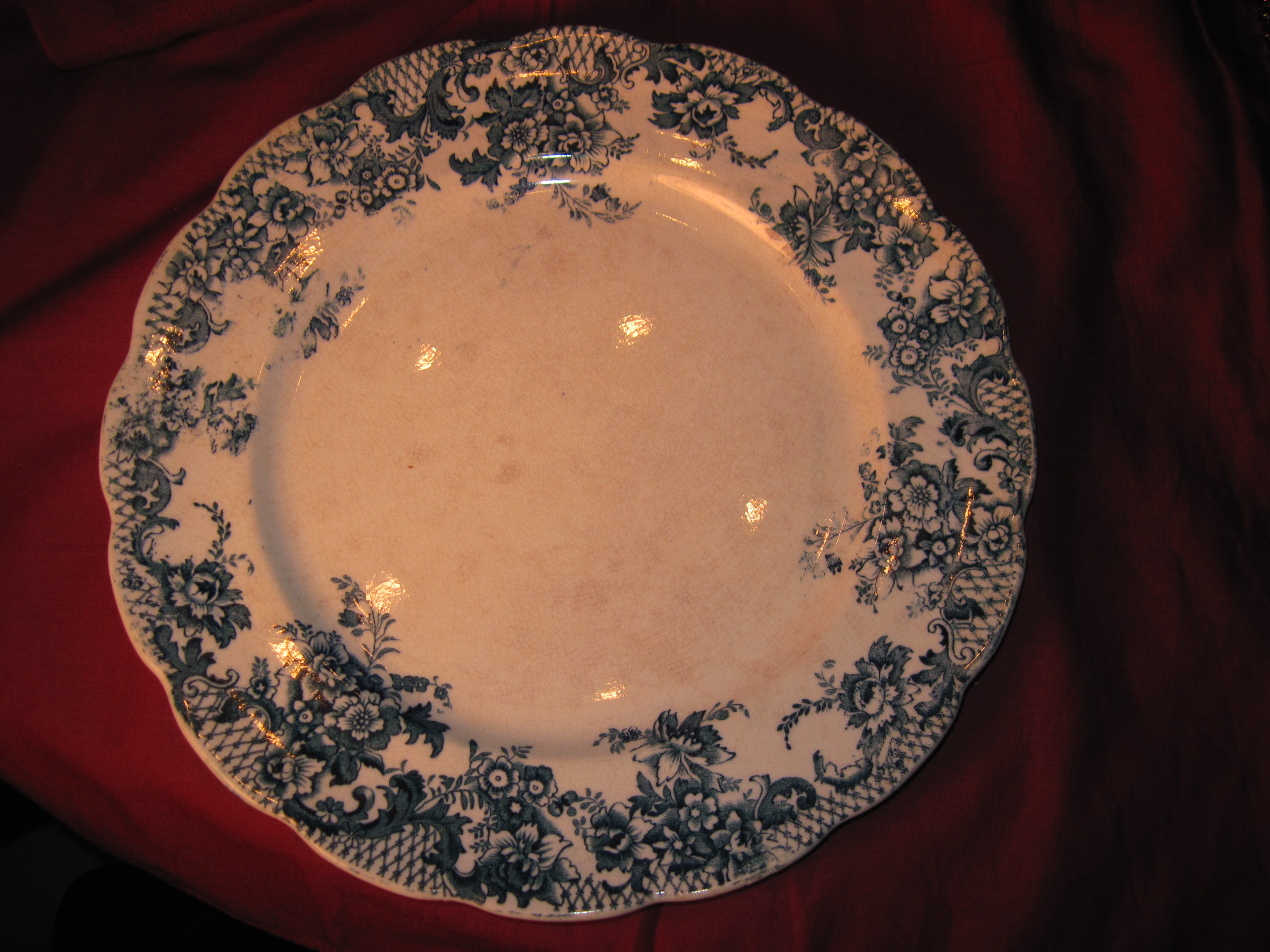 Antique Dinner Plate, Lattice